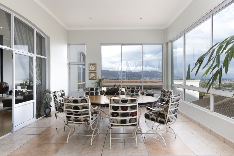 5 Bedroom Property for Sale in Dennegeur Western Cape